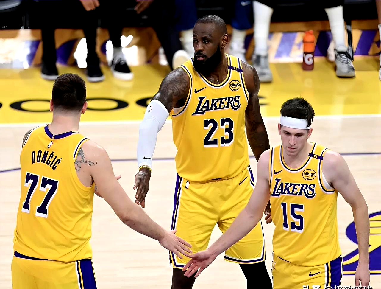 乐动-包含全明星赛倒计时,洛杉矶湖人窗口期内部沟通,细节引发关注,悬念犹存,更衣室氛围转暖的词条-乐动